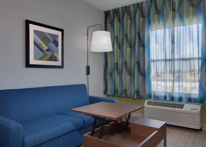 Cheap hotels Holiday Inn Express & Suites Orlando International Airport By Ihg